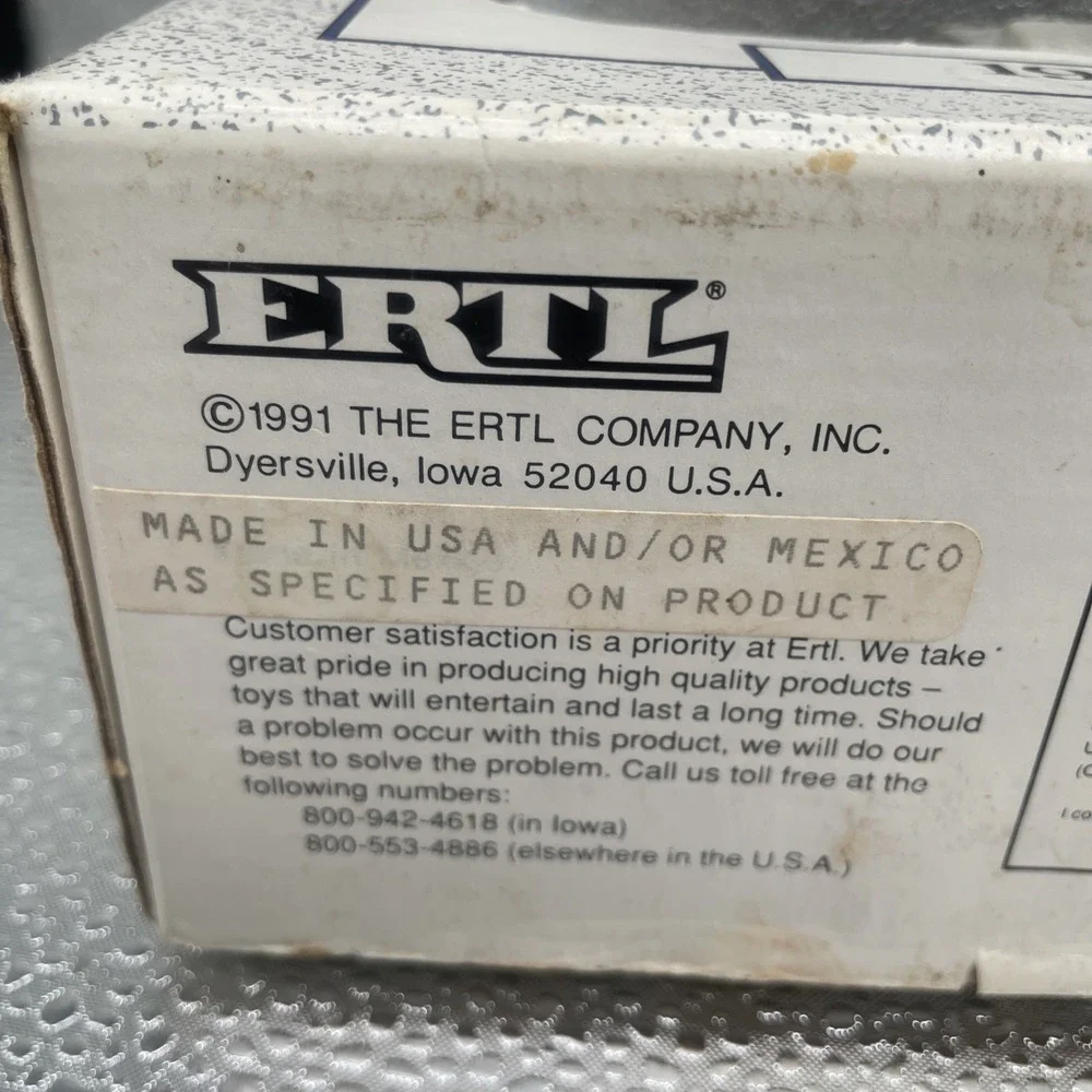 ERTL 1931 Delivery Truck Bank True Value‎ Hardware 1/34 Scale Die-Cast Metal NIB